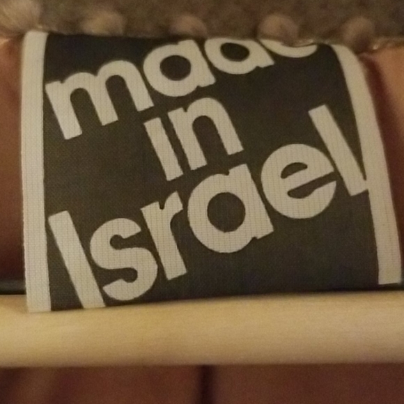 Faux Fur Coat (Smoke/Pet Free) - Picture 2 of 3